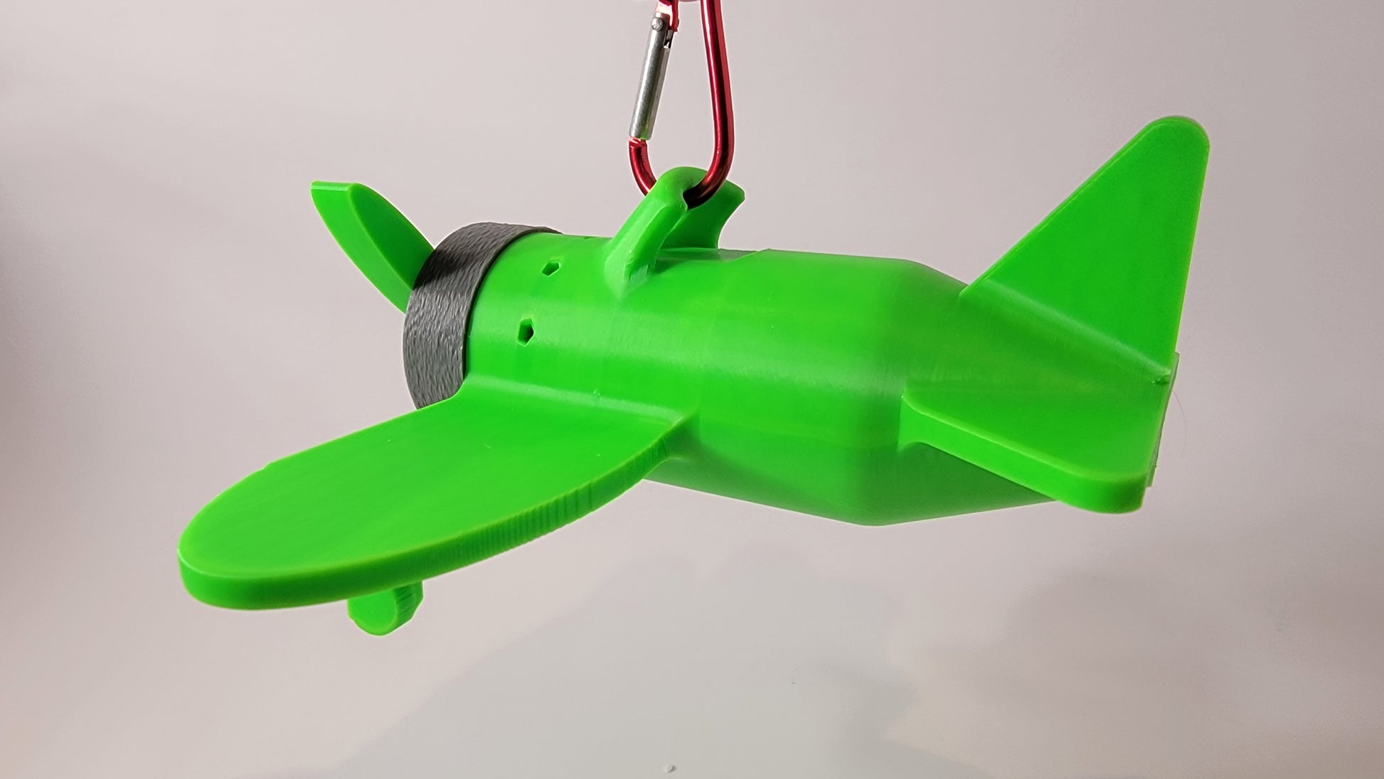 Hanging airplane scent container used in nose work training and competition, aerial searches 