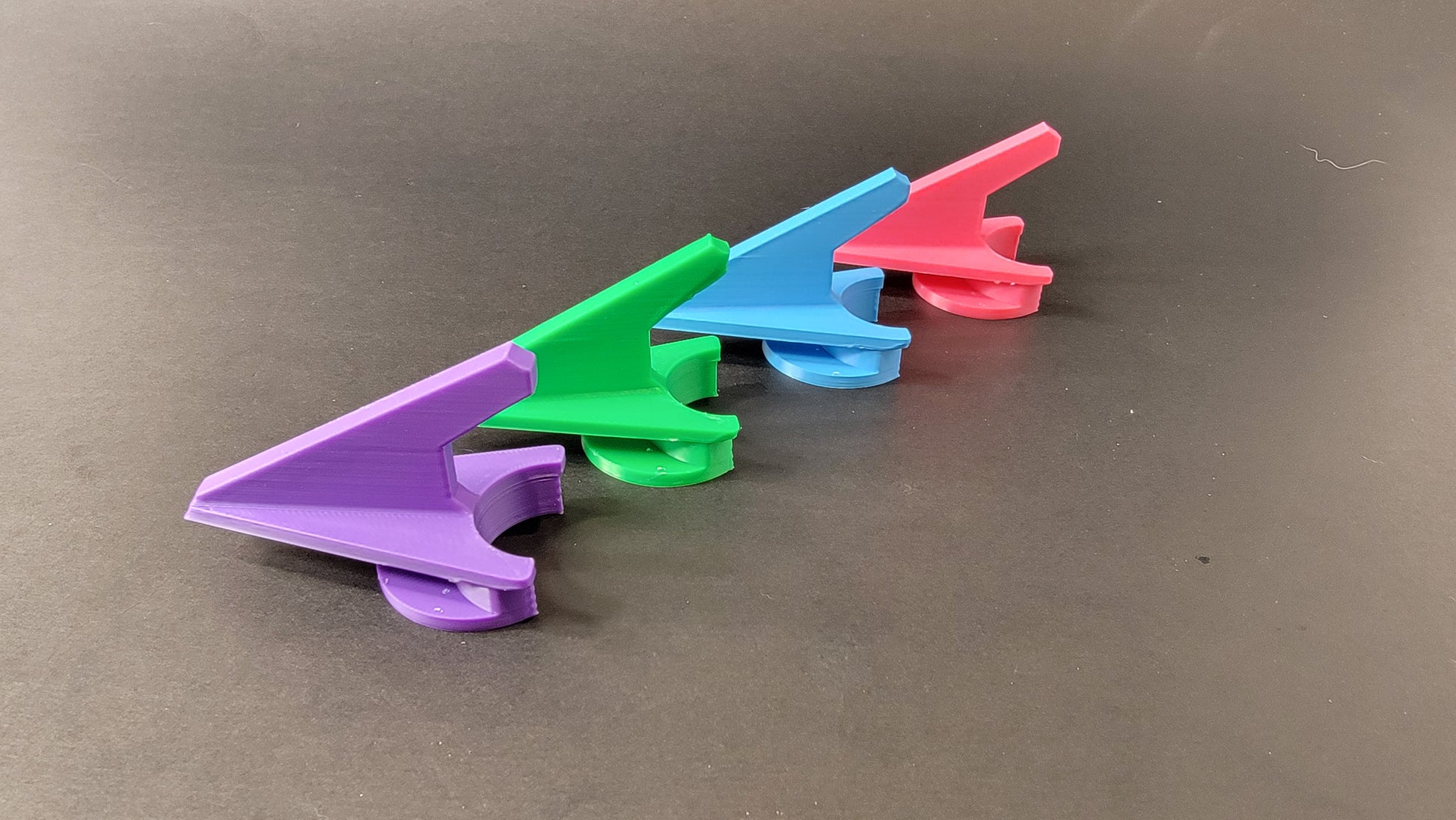 Side view of Ruffland Kennel side hook. 